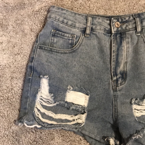 Shein High Waisted Mom Jean Shorts LightWash SZ M - Picture 2 of 7